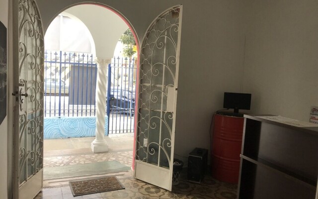Wally's House Hostel