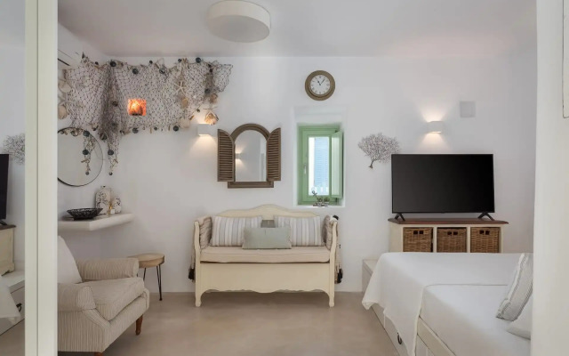 Porto Sereno Andros Suites