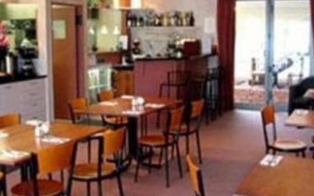 Asure Fernhill Motor Lodge