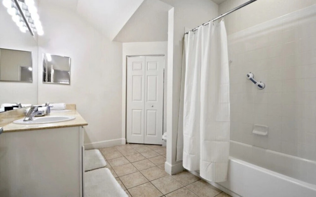 Lucaya Village - 4 BR Townhouse - FVV 40464