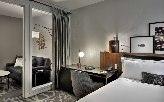 LondonHouse Chicago, Curio Collection by Hilton