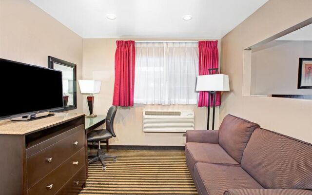 Ramada Marina Del Rey