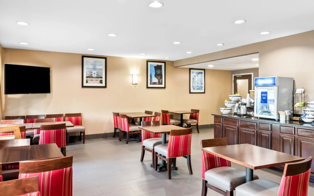 Comfort Inn & Suites Columbus East