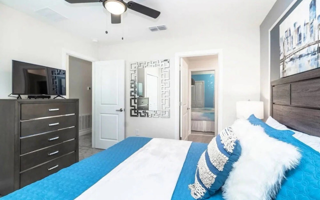 Tvpm 2858bd sl 8 Bedroom Home by RedAwning