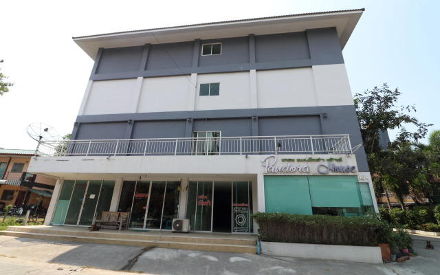 OYO 75389 Pandora house