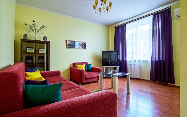 Dream House Apartment Staropimenovskiy