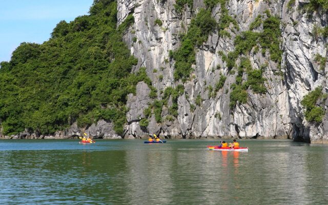 Halong Royal Palace Cruise