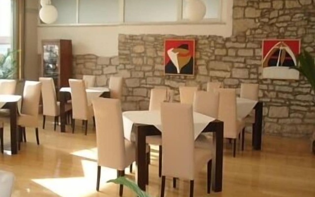 Marina Hotel - Restaurant