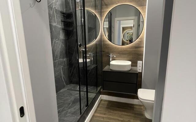 Еллоупин Апартаментс