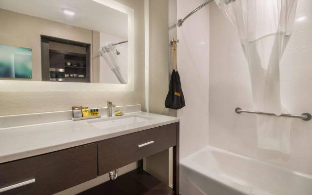 Comfort Inn & Suites Clarksville - Louisville North