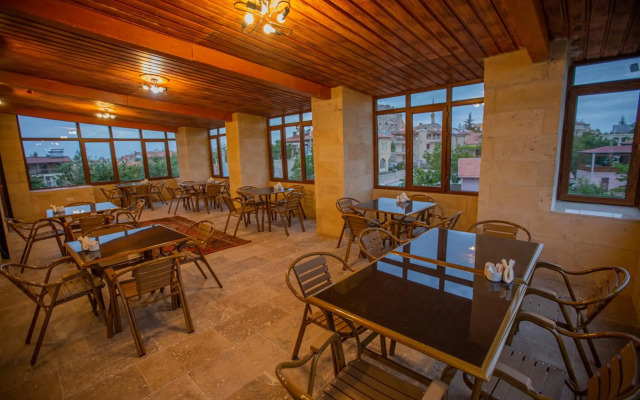 Capiedra Hotel