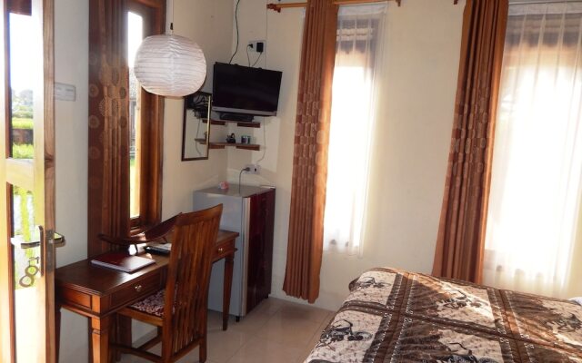 Alamanda Villa's Rooms & Adventure