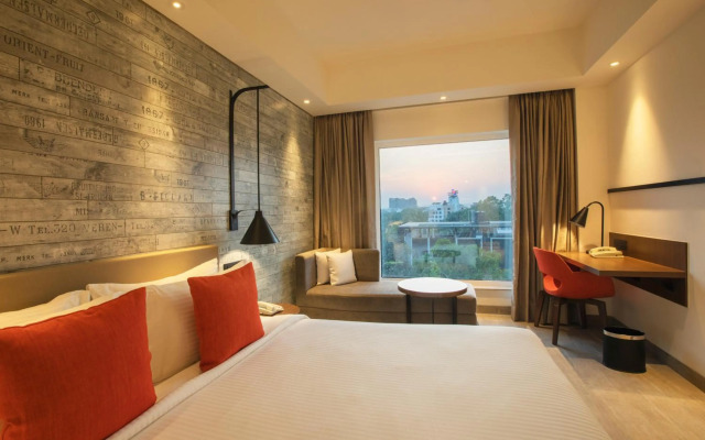 Lemon Tree Premier City Center Pune