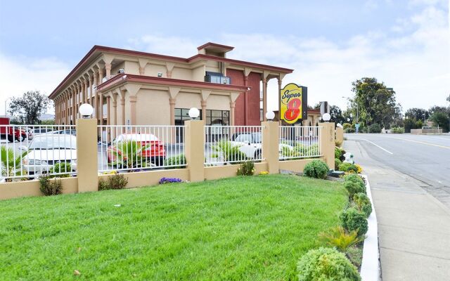 Super 8 By Wyndham Vallejo/Napa Valley