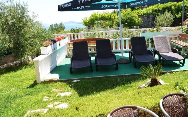 Darijan Apartments