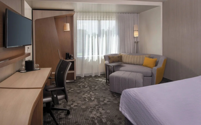 Courtyard Hershey Chocolate Avenue