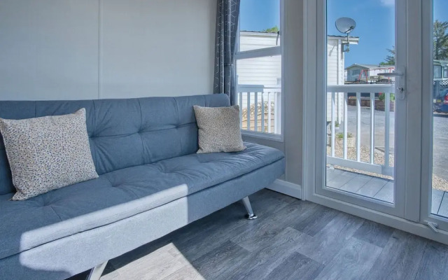 The Studio - 1 Bedroom Cabin - Amroth