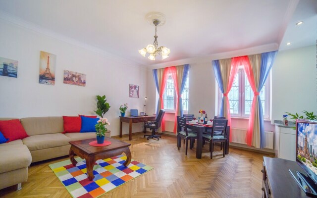 Little Home - Colosseum