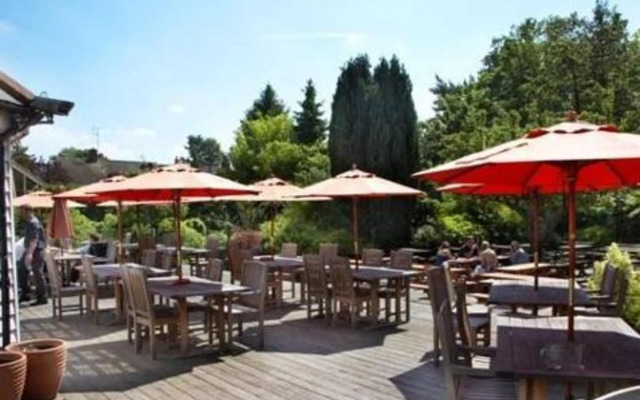 Riverside Inn