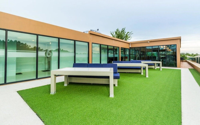 6Av 703 - Large Apartment in Surin Beach