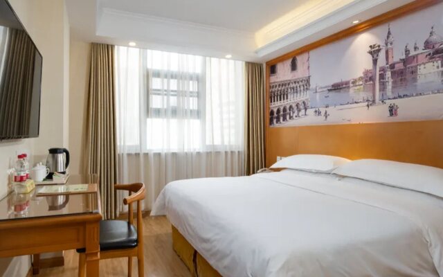 Vienna Hotel Chengdu Chunxi Road Tianfu Plaza Subway Station