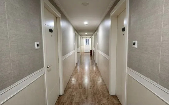 Shanghai Jiuyu Hotel