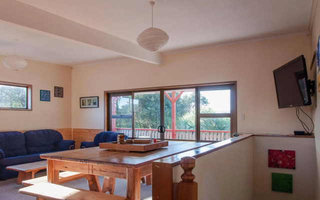 Te Hui House