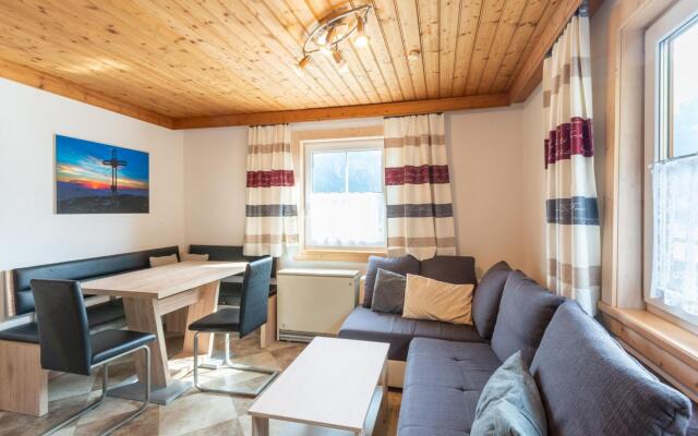 Romantic apartment in Bramberg with garden