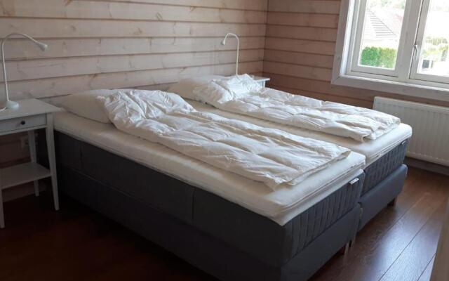 The Blue House - Luxurious Waterfront Villa Zeewolde