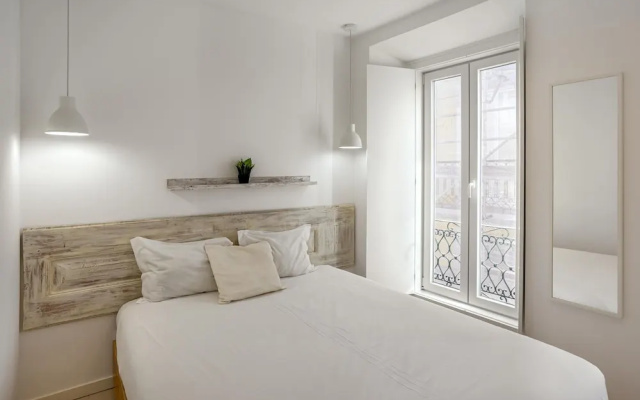 Downtown Modern Apartments I by Homing
