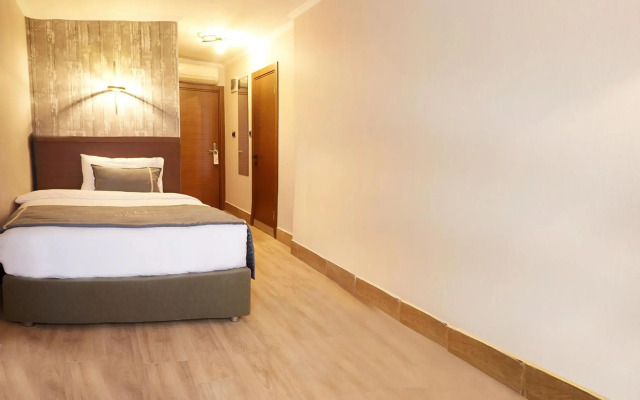 Mira Otel Alsancak