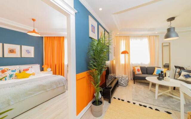 Vibrant and Central Apartment in Muratpasa