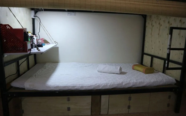 Dreambox Oxeraak Tan Binh - Hostel