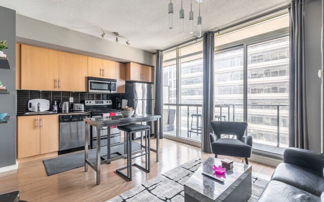 Newly Designed 1BR Executive Suite Great Location