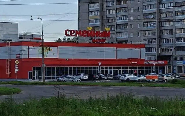 Апартаменты на улице Суркова 28 к1