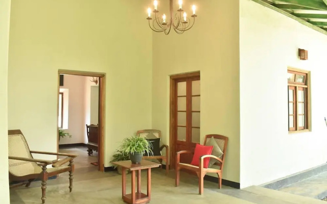 Charming & Historical 3-bed Bungalow in Hikkaduwa