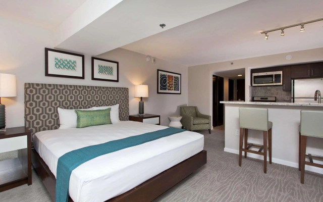 Ilikai Hotel & Luxury Suites