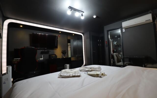 Gunsan JNK Classic Hotel - Gray