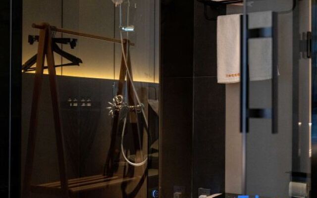 Santi E-sports Business Hotell (Taizhou Station Branch)