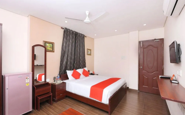 Palm tree serviced apartments