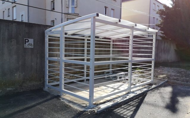 Auberge de Jeunesse Orléans Centre Ville - Hostel