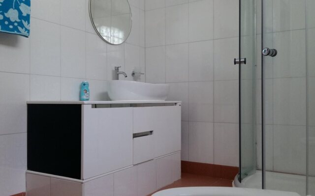 Jutharat Home