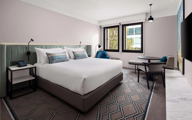 Hilton Melbourne Little Queen Street
