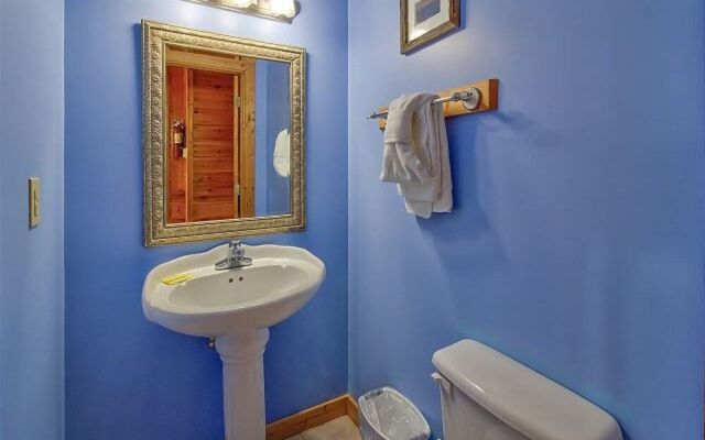 Hillbilly Hilton 525