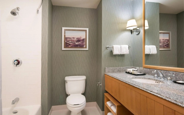 Sheraton Grand Sacramento Hotel