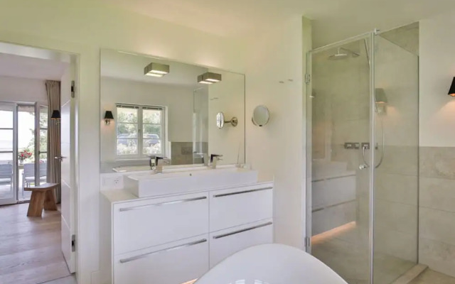 House by the sea Comfortable Holiday Residence