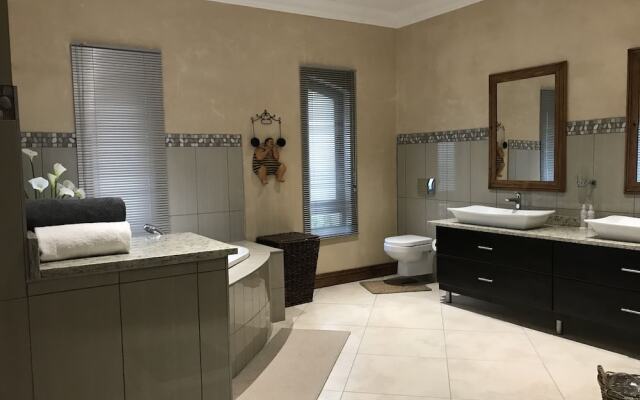 Chara Lakeside Lodge  - Wilderness