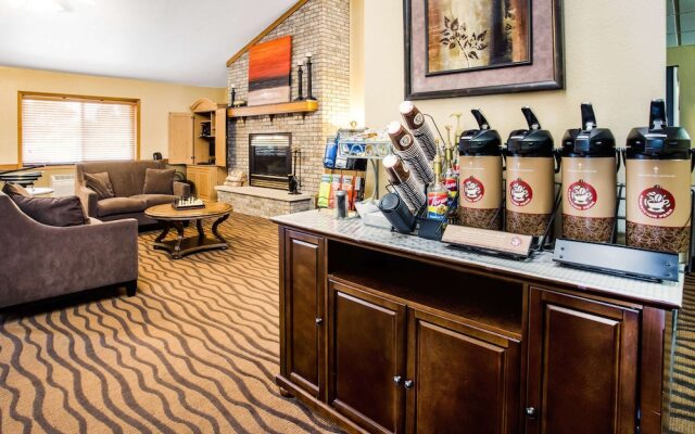 Americinn - Menomonie