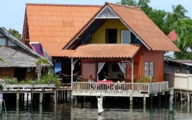 Orange House - Over the Water Rental