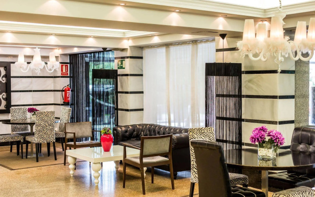 Отель Sercotel Hmo Martina